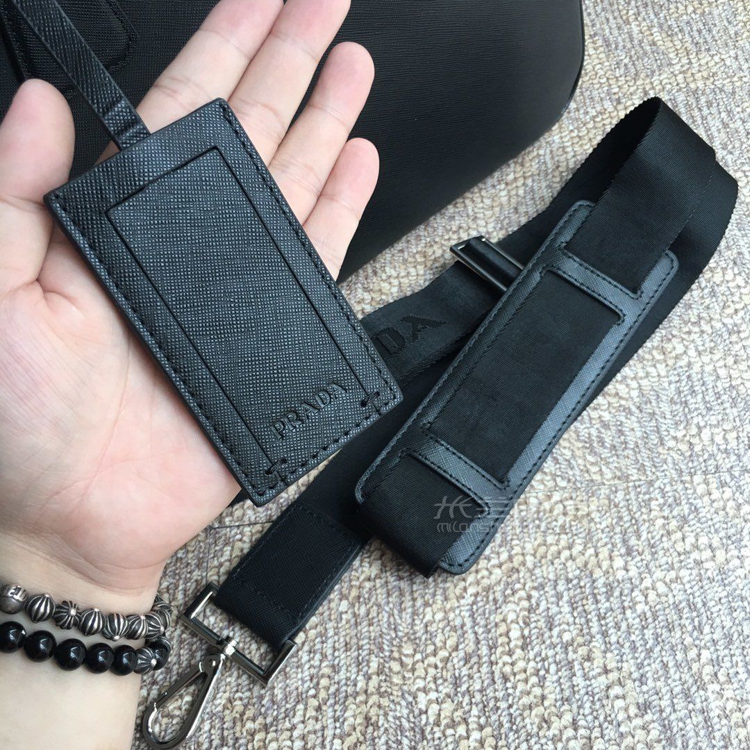 盘点十大prada原单服饰_prada原单是真的吗-第2张图片-潮百科