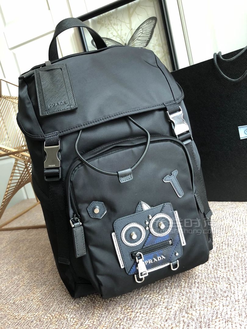 普拉达prada 普拉达双肩包p家出新款双肩背包,2vz135机器人,原单货