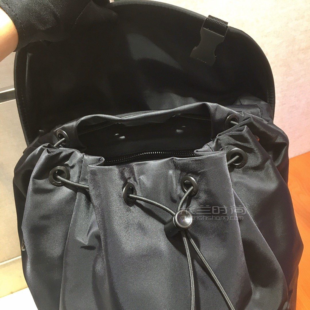 prada原厂包包是正品吗【prada原单和真的对比】