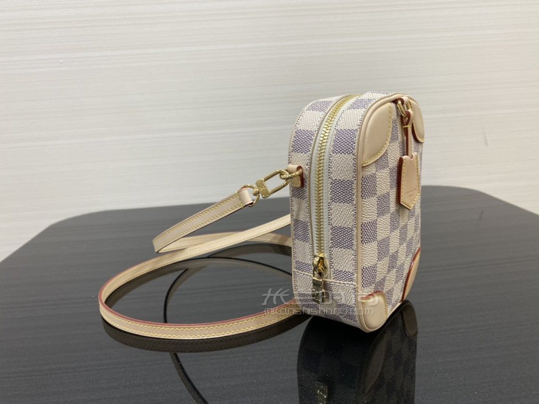 lv相机包白棋盘格路易威登女士涂层帆布va