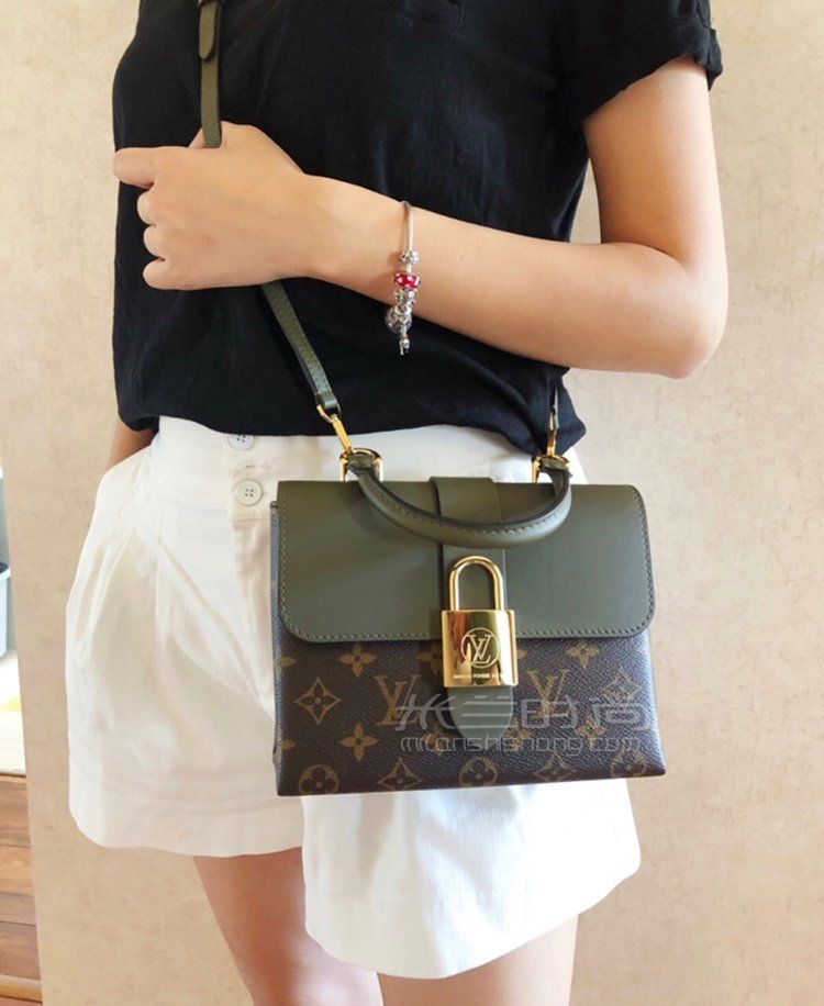 【lv锁头包】路易威登locky bb拼色手袋m44653模特上_米兰时尚包包网