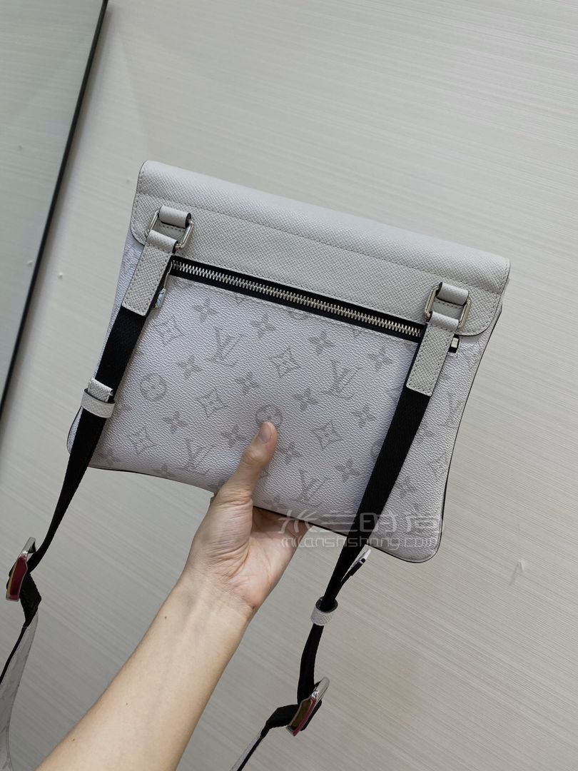 lv男款信封包路易威登2020新款男士outdoorfl