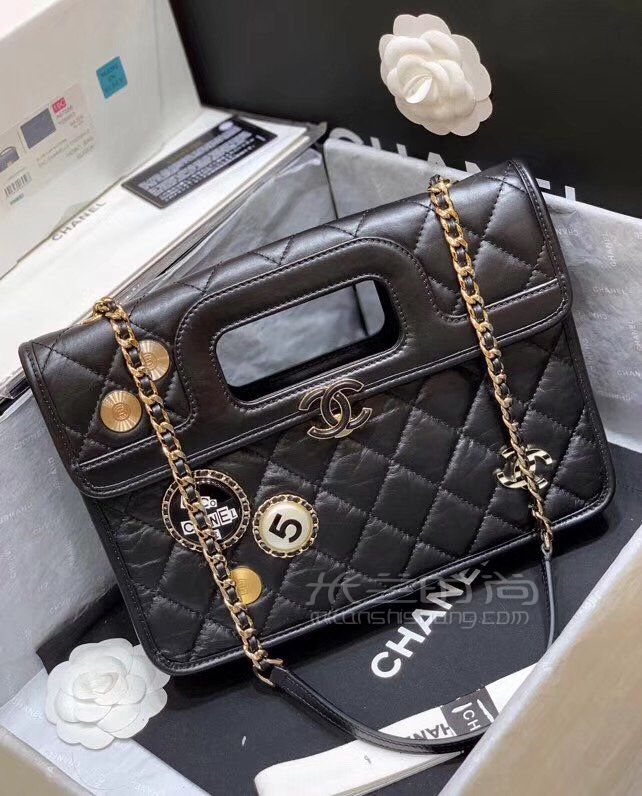 香奈儿徽章手提包chanel限量版徽章手拿包油蜡牛皮手包