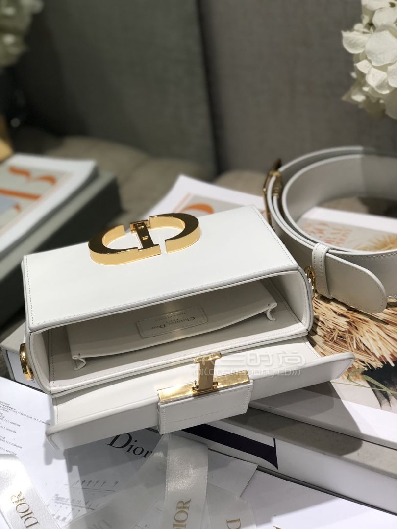 【迪奥迷你蒙田盒子包】dior 30 montaigne mini box 纯白色牛皮