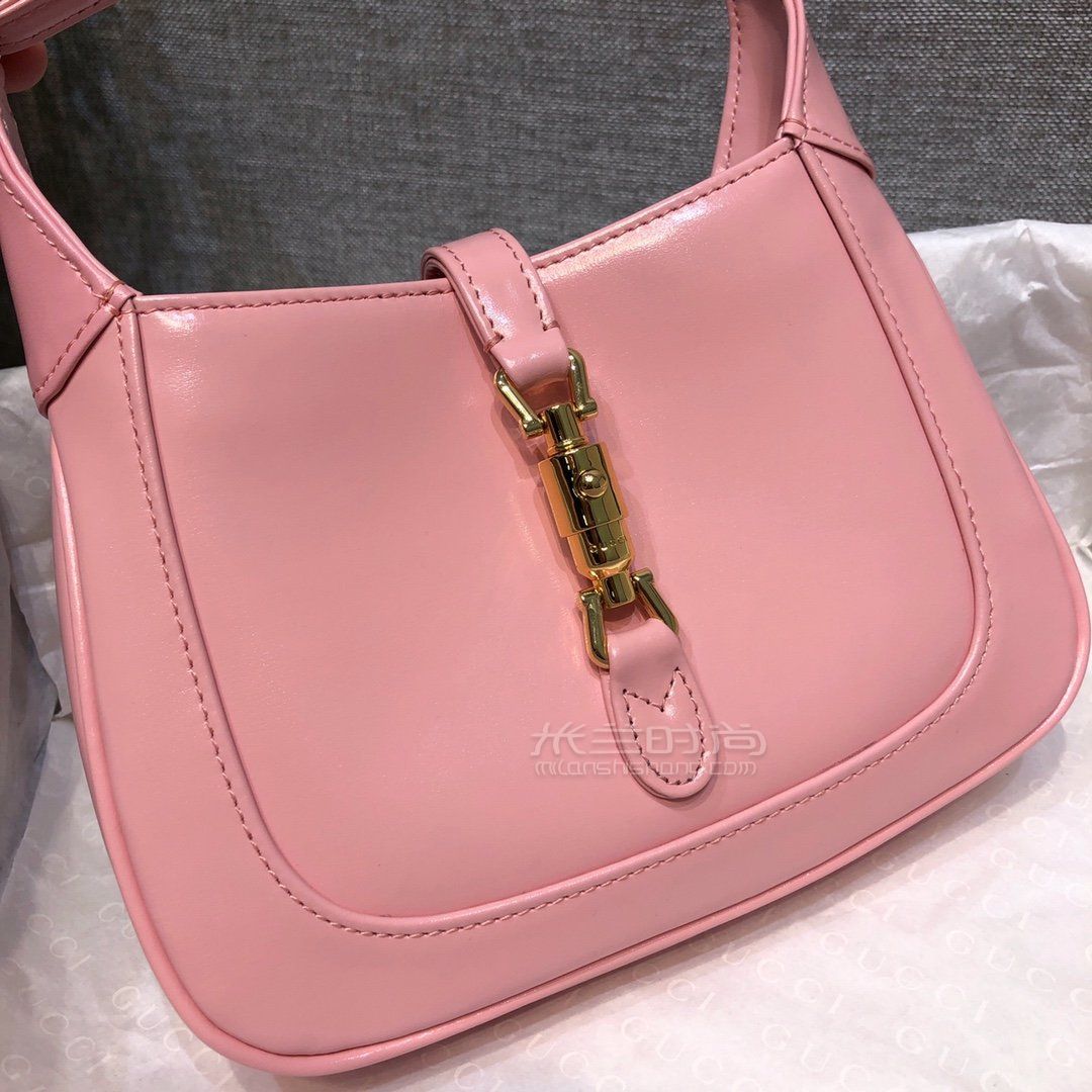 高仿一比一古奇女包(1比1古驰包和正品区别大吗)