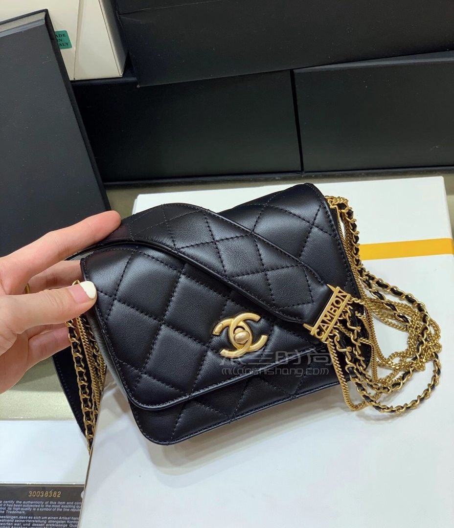 【香奈儿链条包】chanel 秋冬限量版链条包 mini小号黑色复古金肩带斜