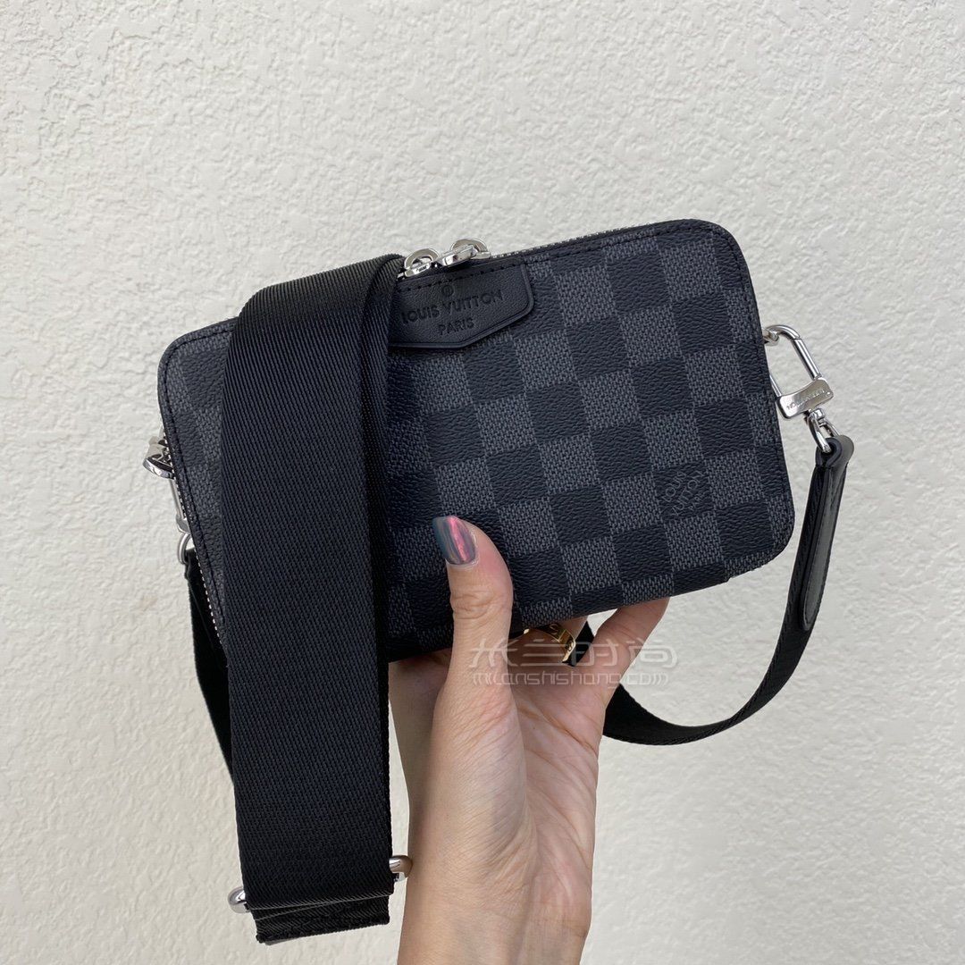 LV邮差包】路易威登ALPHA WEARABLE男士单肩相机包价格_尺寸_上身图_米兰时尚包包网