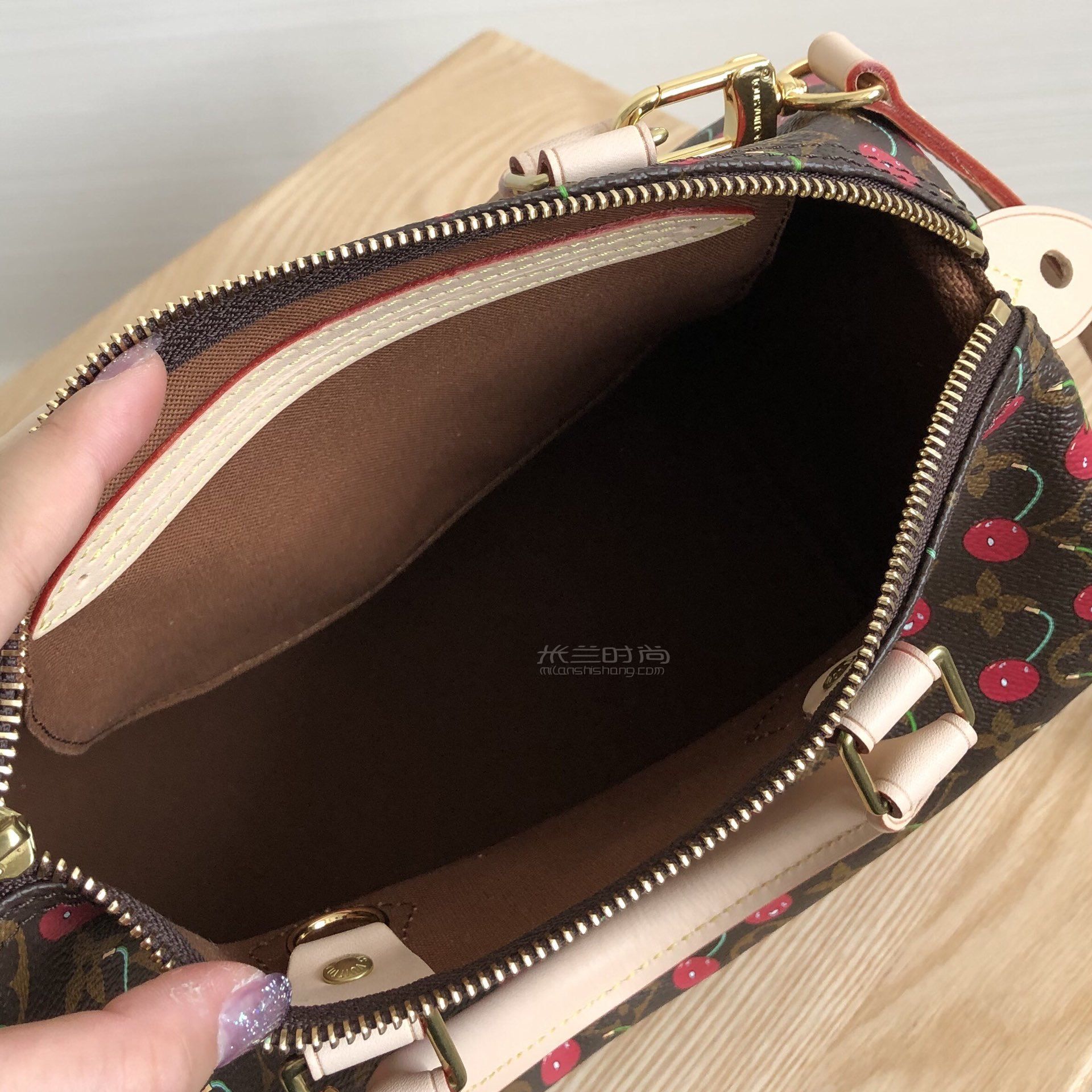 lv枕头包路易威登lv女士限量老花樱桃手提包25speedy尺寸价格