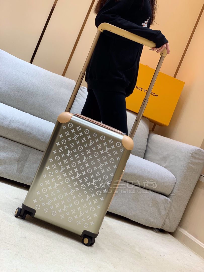 日默瓦旅行箱