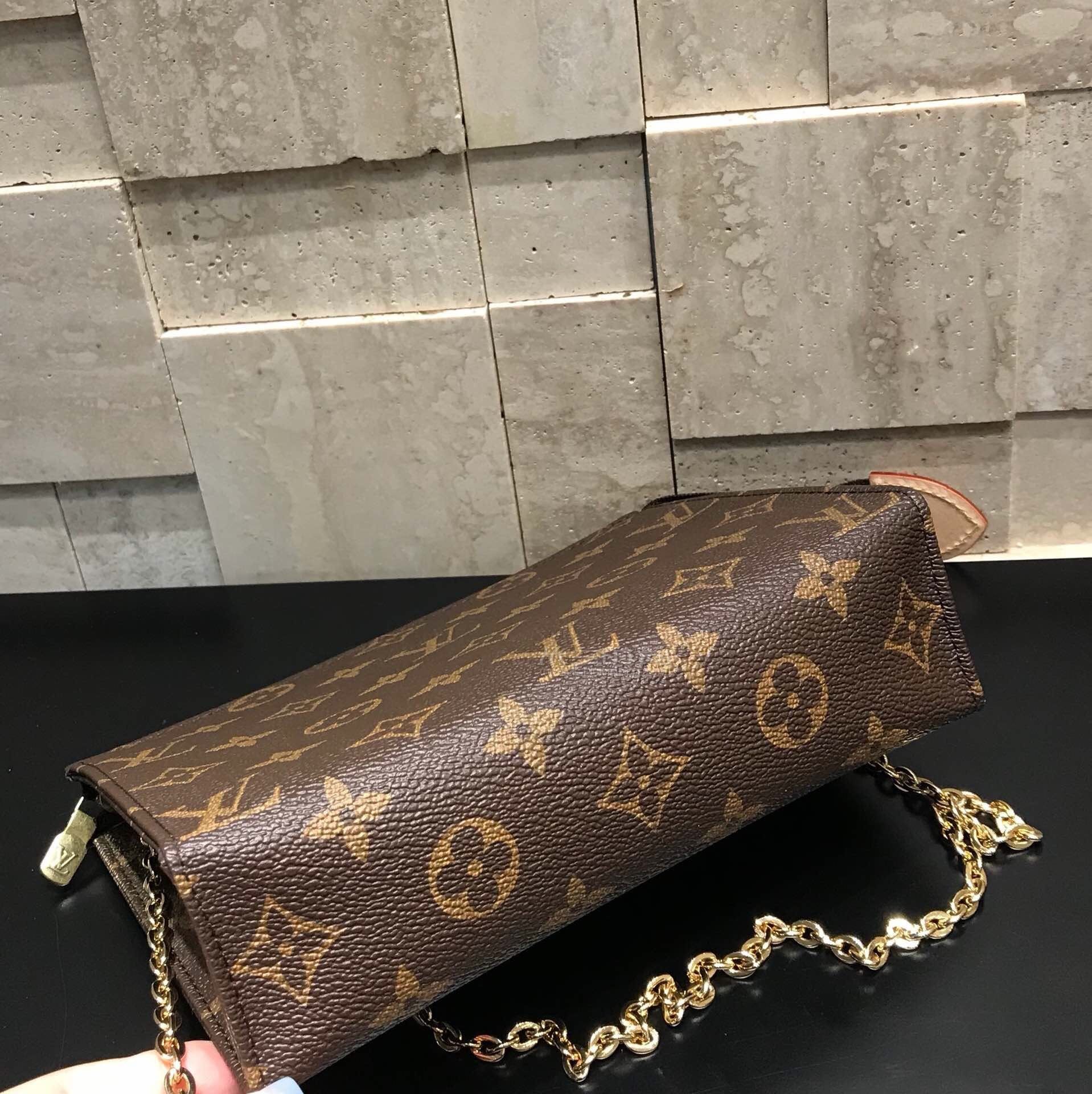 lv的高仿价格(花2000买了个lv高仿)-第1张图片-鞋城号