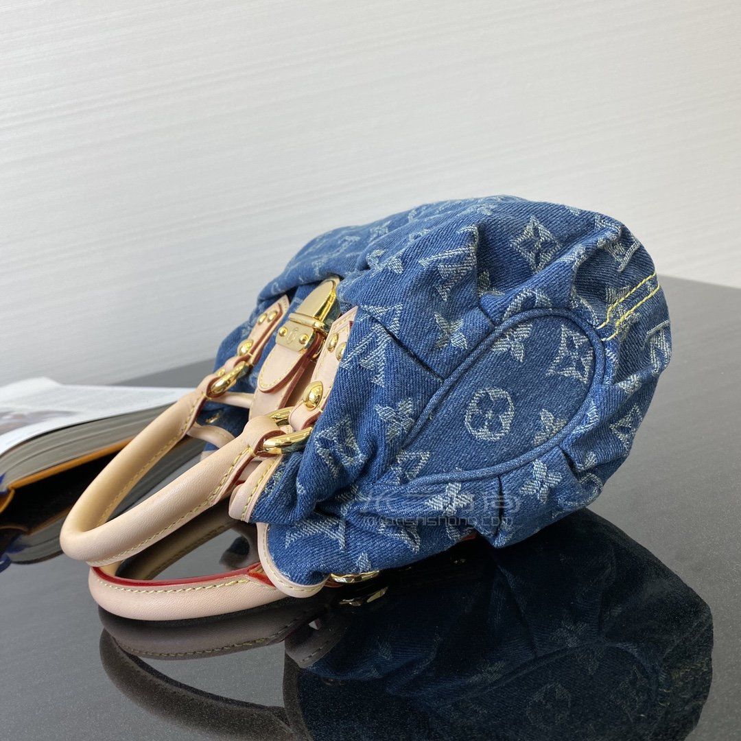 lv牛仔手提包路易威登牛仔布元宝女士手提包模特上身图真假