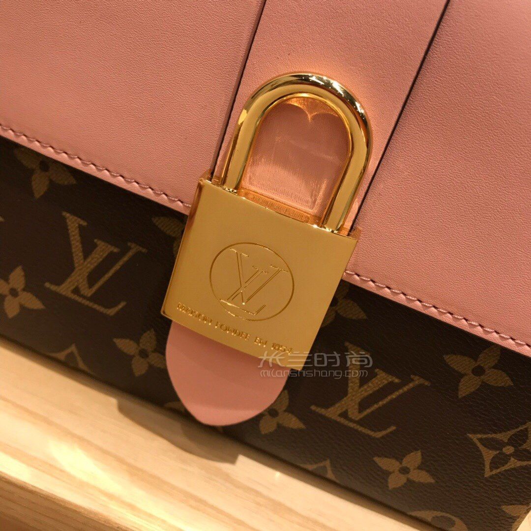 lv锁头包路易威登lockybb老花手桶单肩斜挎包m44080模特上身图真假