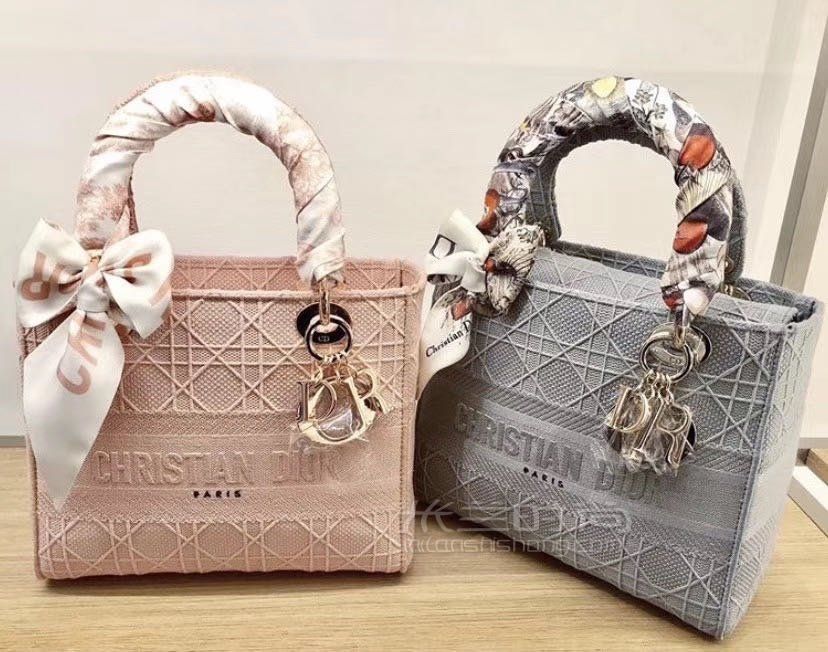 dior高仿看得出吗(迪奥高仿的包包和正品有什么不一样)-第2张图片-鞋城号