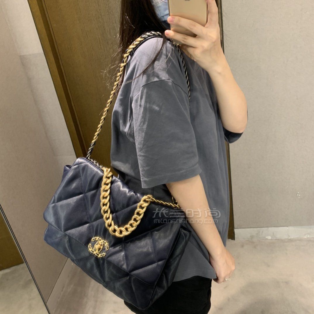 chanel la mousse洗面奶真假_高仿chanel洗面奶蓝粉
