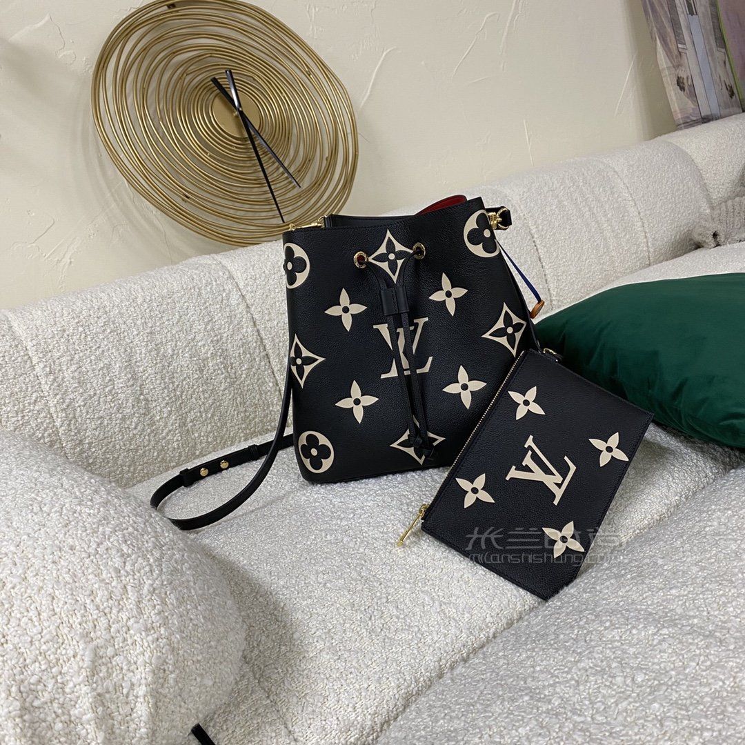 lv水桶包压纹皮革水桶包黑色通勤度假斜挎包45555