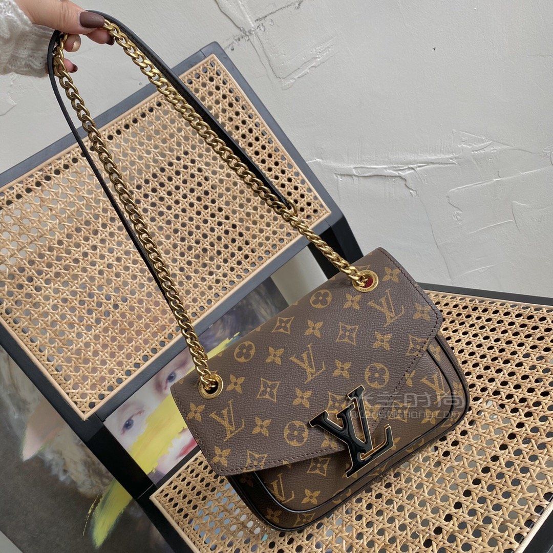 高仿lv包和正品有什么区别啊(高仿lv包包图片及价格女款)
