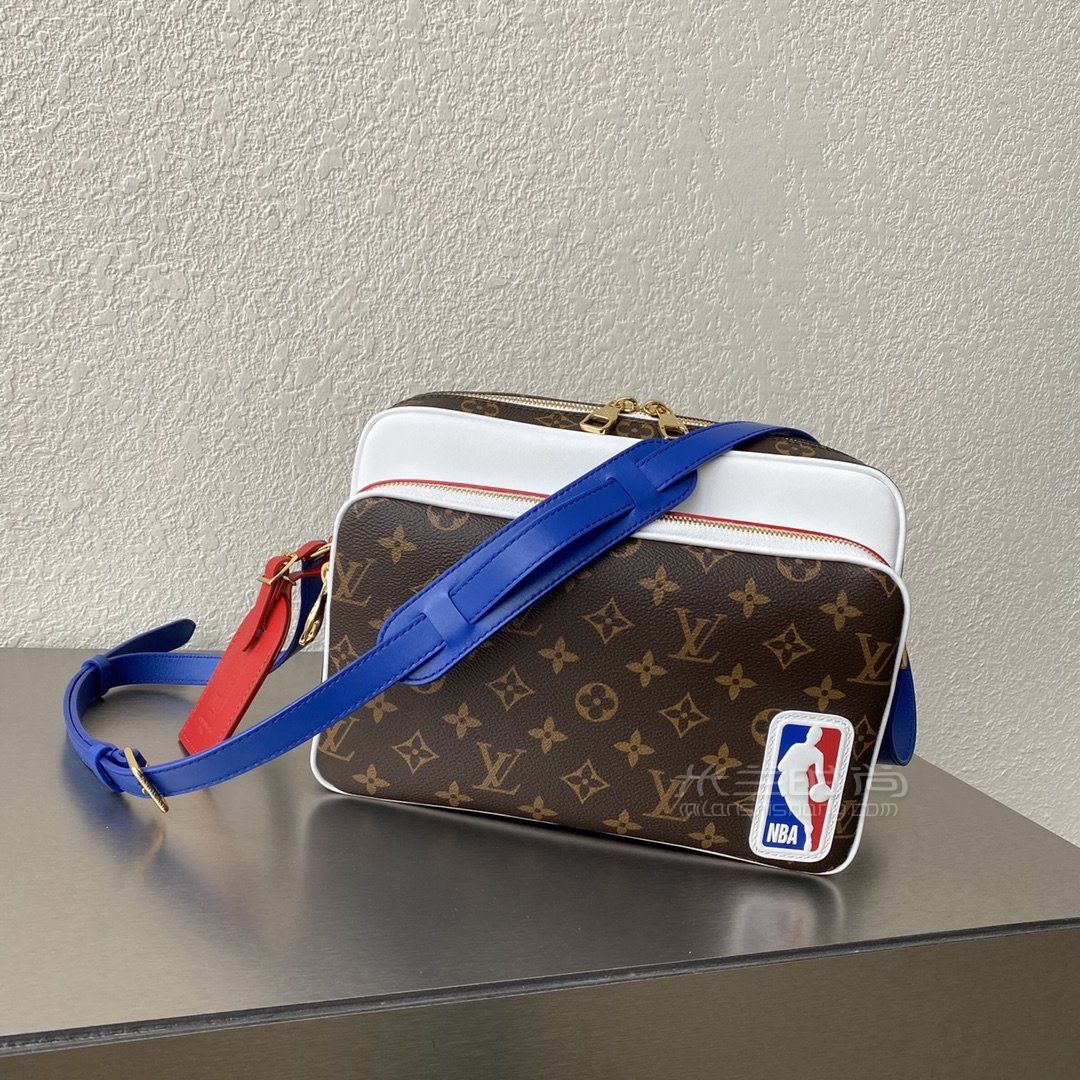 【lv邮差包】nba限量联名系列邮差包45584白色老花拼白_1
