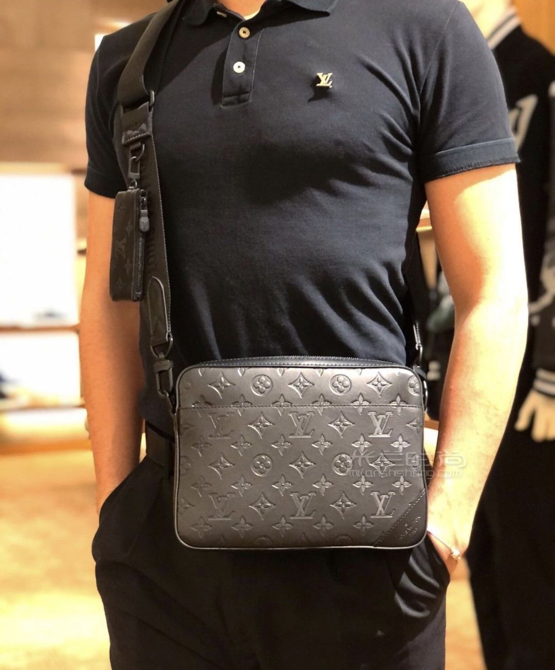 【lv邮差包】男士二合一邮差包 2021新款duo邮差包 牛皮压花m69827_17