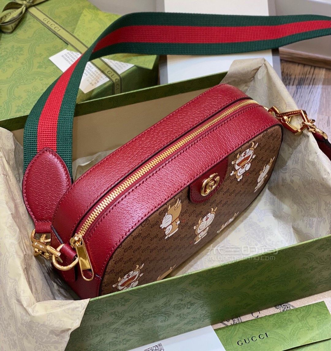 Gucci 相机包 哆啦a梦联名系列单肩包5746 米兰时尚包包网 Gucci 相机包 哆啦a梦联名系列单肩包5746 米兰时尚包包网
