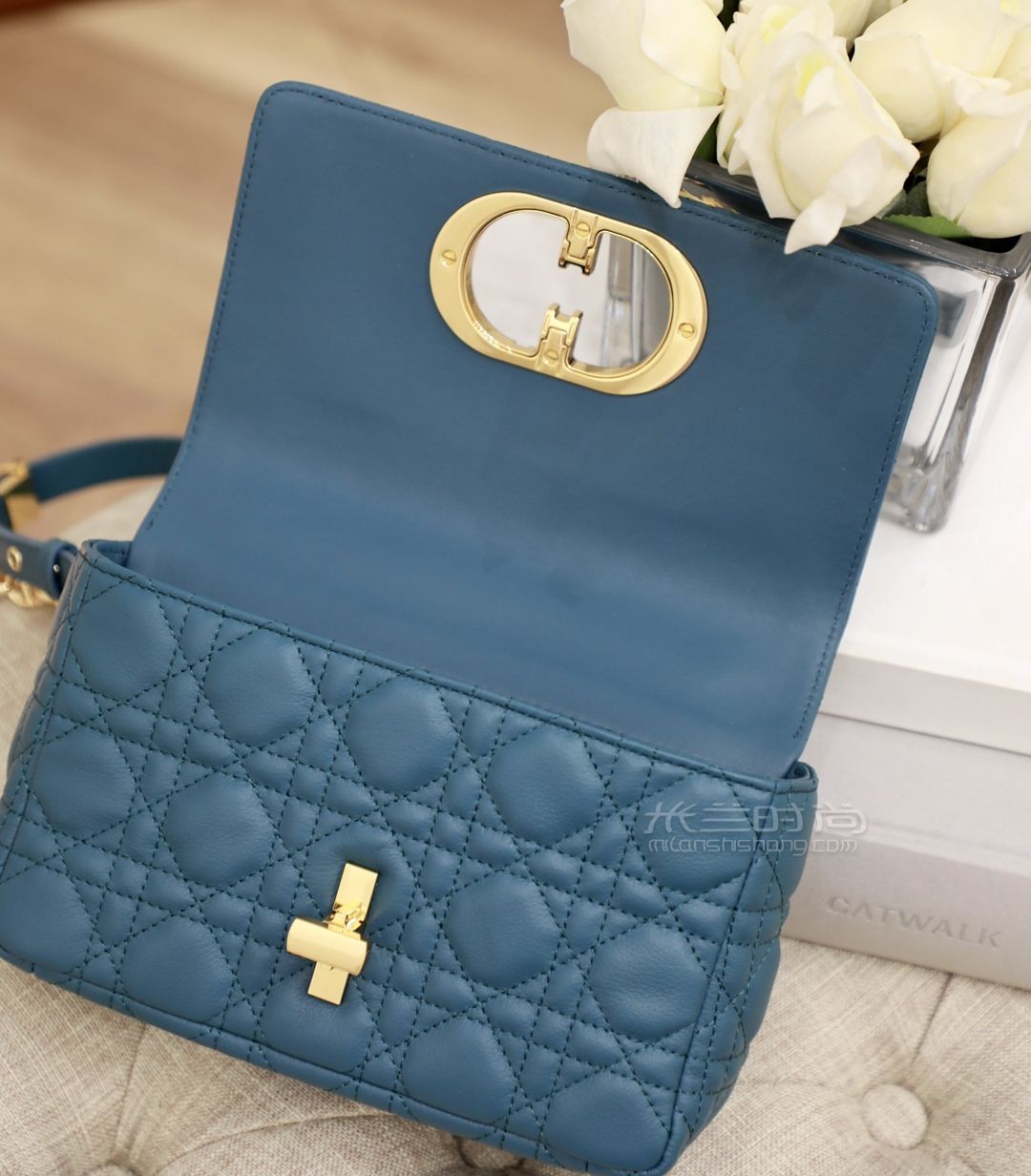【dior caro链条包】链袋翻盖包 湖水蓝小牛皮小号手袋_米兰时尚包包