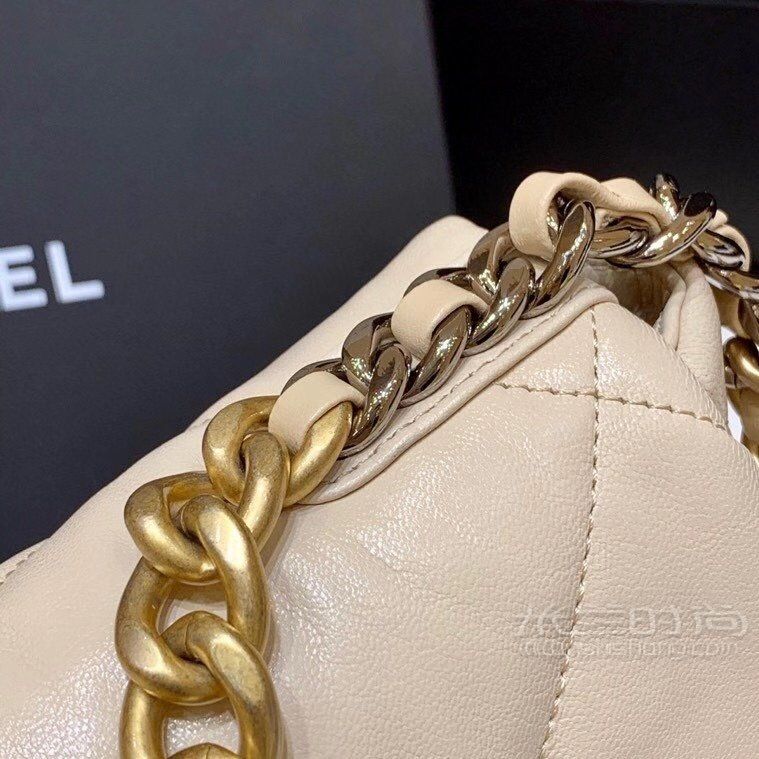 香奈儿chanel 19手袋口盖包 杏色小号26cm链条包19bag_4