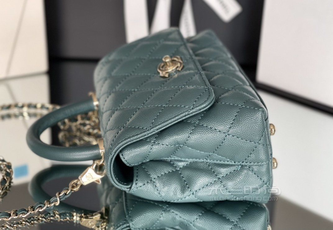 香奈儿chanel coco handle mini青松绿牛皮手腕 迷你牛皮鱼子酱_11