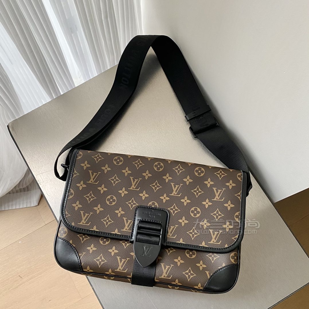 男款邮差包 archy 2022新款 中号经典老花邮差包m46328_米兰时尚包包