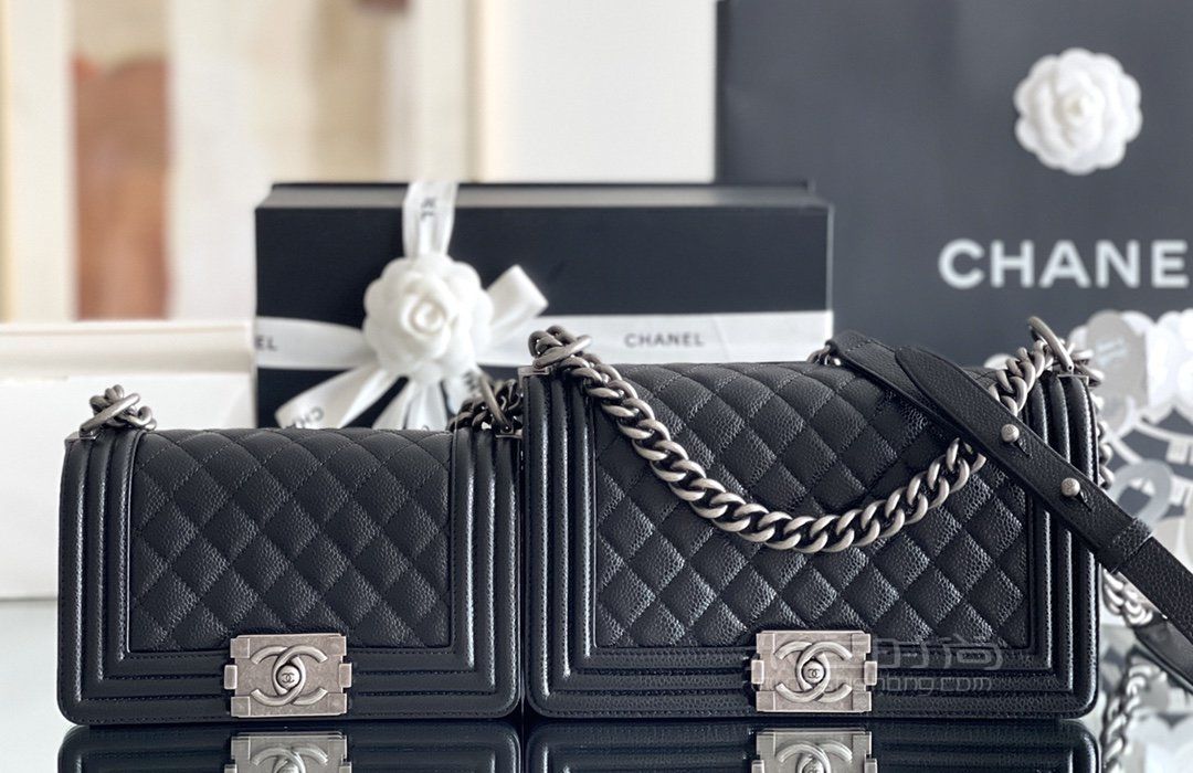 中号复古包 菱格复古银扣 黑色鱼子酱意大利专供皮料_米兰时尚包包网