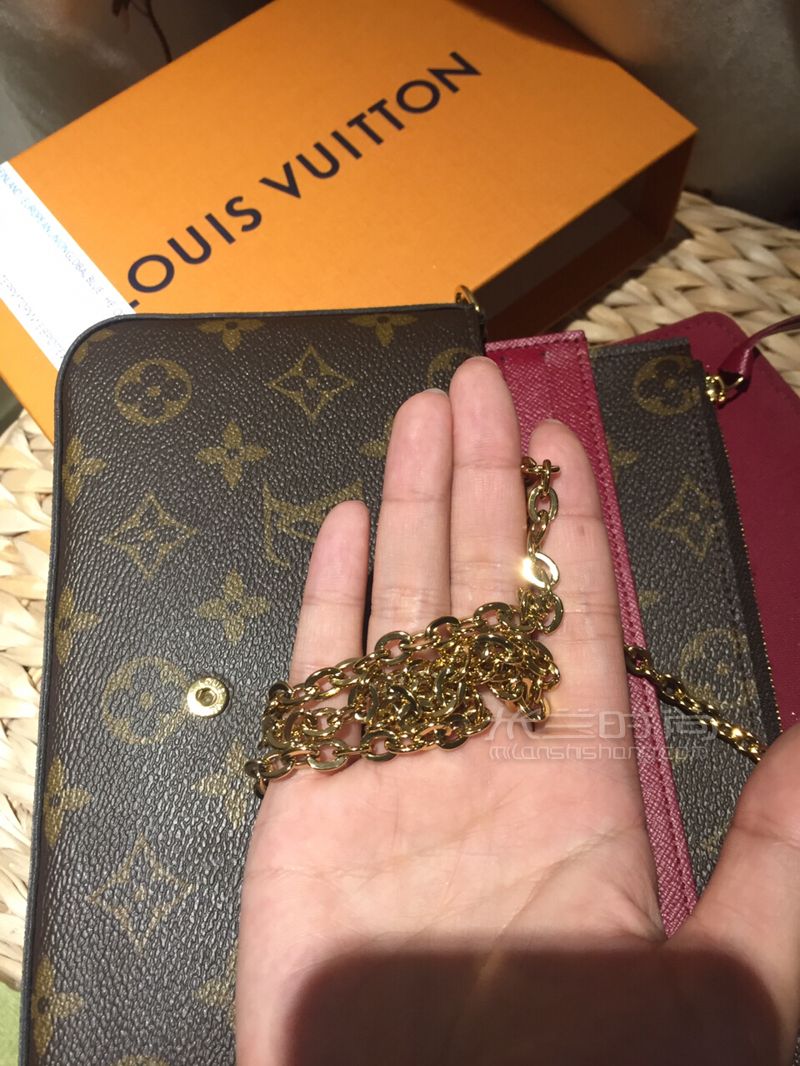 每个喜欢包包的女人应该有一只LV包包，LV三合一包包图文 (4)