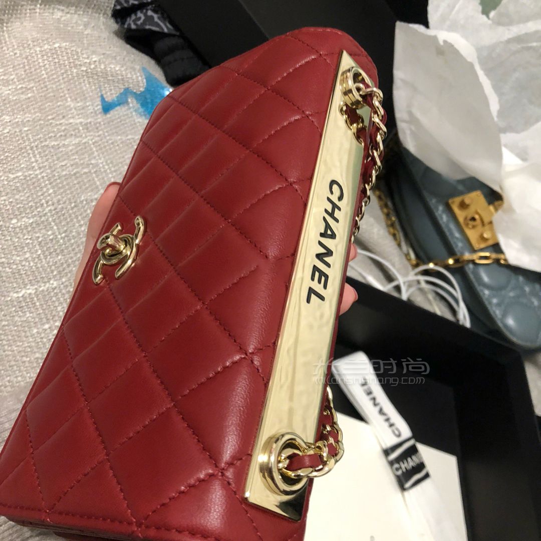 chanel woc 19cm 香奈儿这个包真的太好看了金条设计b格满满！！！ (2)