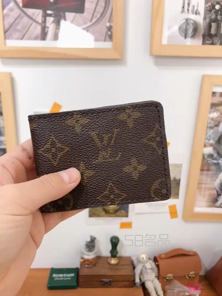 lv驾驶证包,奢侈品lv男店员_1