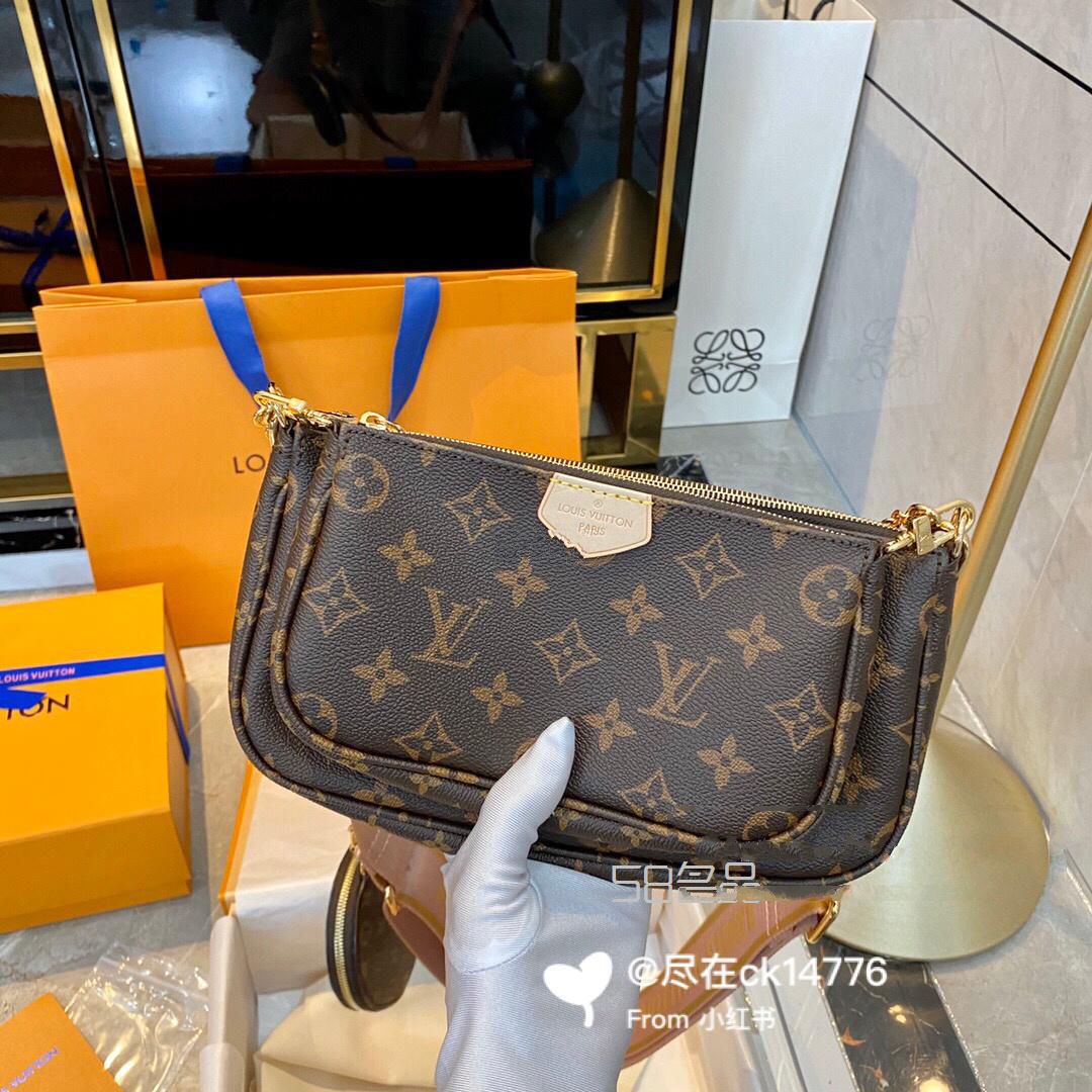 Lv路易威登五合一麻将包真的那么多人都有？,阿玛尼的手表怎么比lv便宜那么多_1