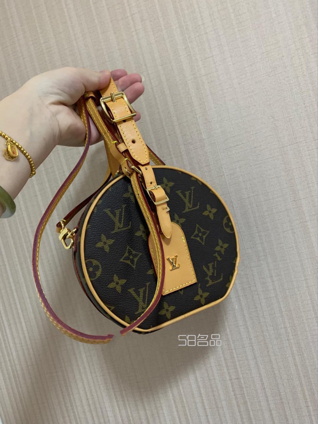 lv 小帽箱 硬盒子 圆盒子 拆包改款,lv包包粘皮通病图片_3