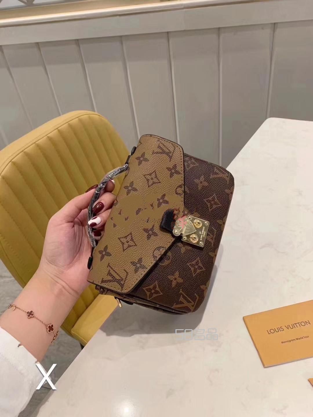 LV这款邮差包真的是太喜欢了,lv neverfull 老花_7