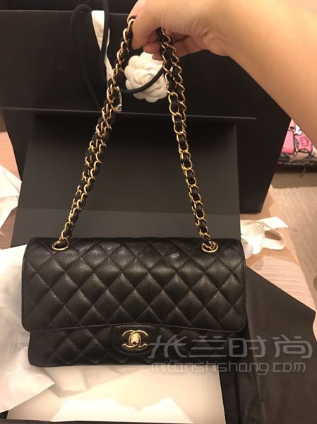 Chanel cf 中号 第一个香奈儿包包～ 5／13／2018购于海港城Chanel～_1