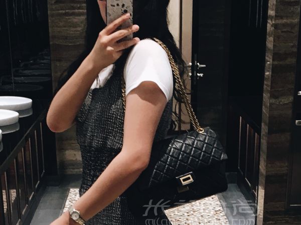 Chanel2.55中号上身图实拍与使用体验_6