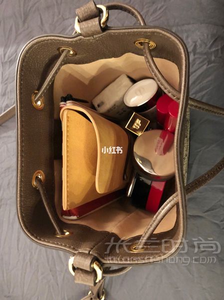 Gucci 2019年春夏新款小水桶包 昨天跟朋友看了展意犹未尽想去看各种品牌的1_5