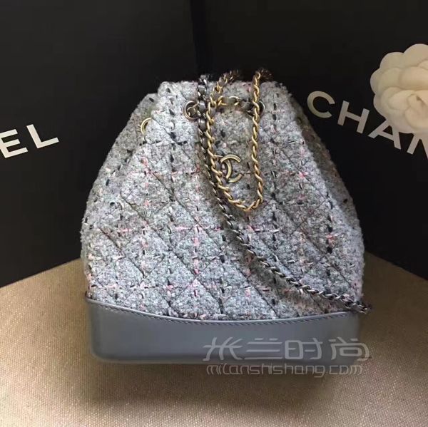 17Chanel Gabrielle系列不撞款双肩包_4