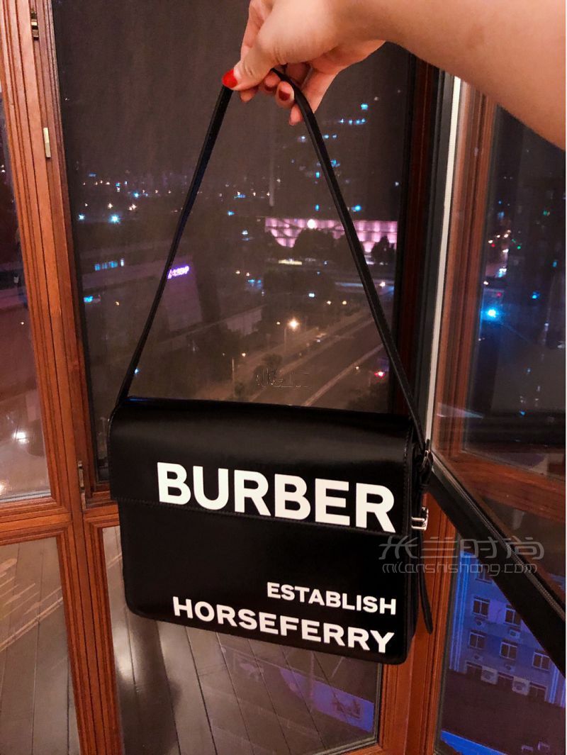 Burberry包买的时候柜姐都说不推荐_1