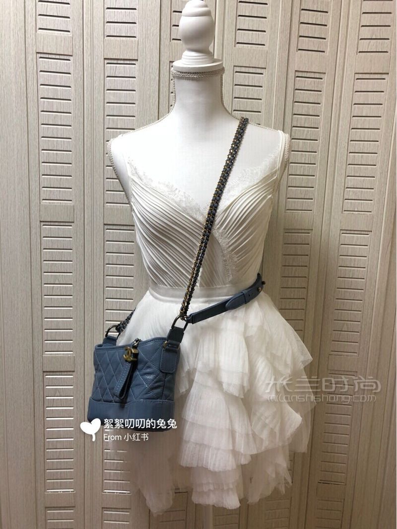 CHANEL流浪包雾霾蓝背法展示1上篇 背了一个多月了写下使用感受_2