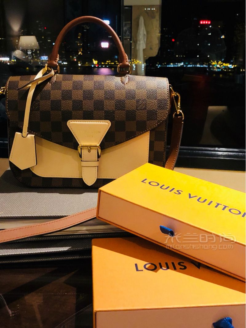 LV Beaumarchais  crossbody复古邮差包_5