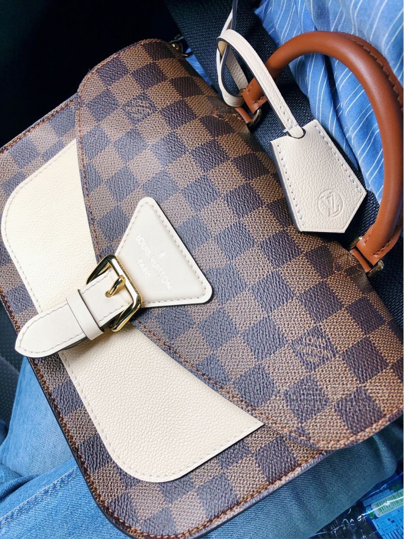 LV Beaumarchais  crossbody复古邮差包_2