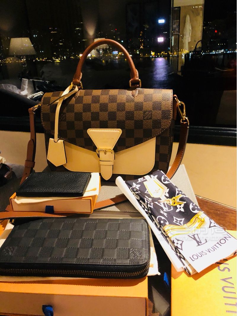 LV Beaumarchais  crossbody复古邮差包_6