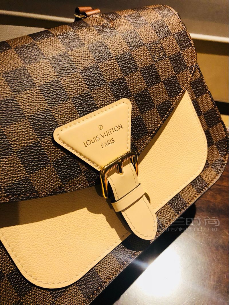 LV Beaumarchais  crossbody复古邮差包_3