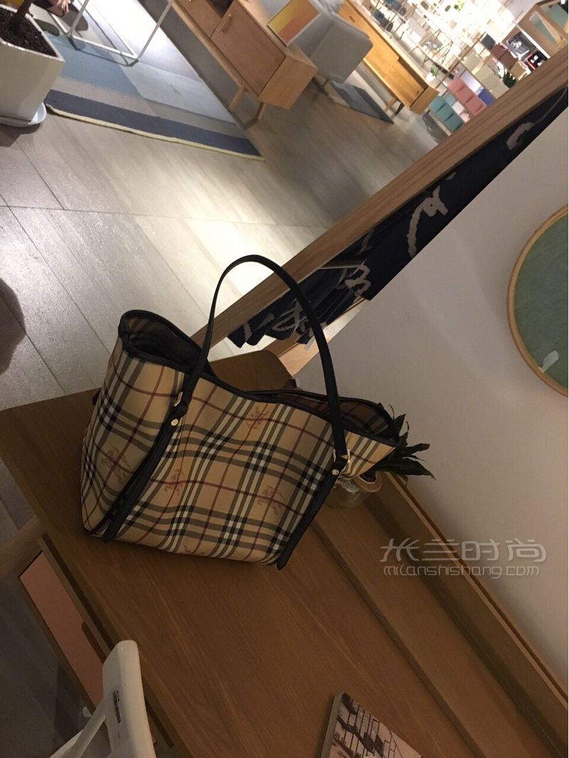 巴宝莉包包 博柏利 BURBERRY 女包格纹织物手提单肩包_4