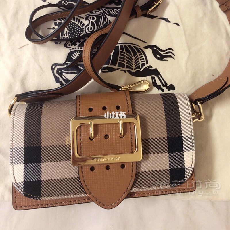 Burberry The Buckle 巴宝莉_4