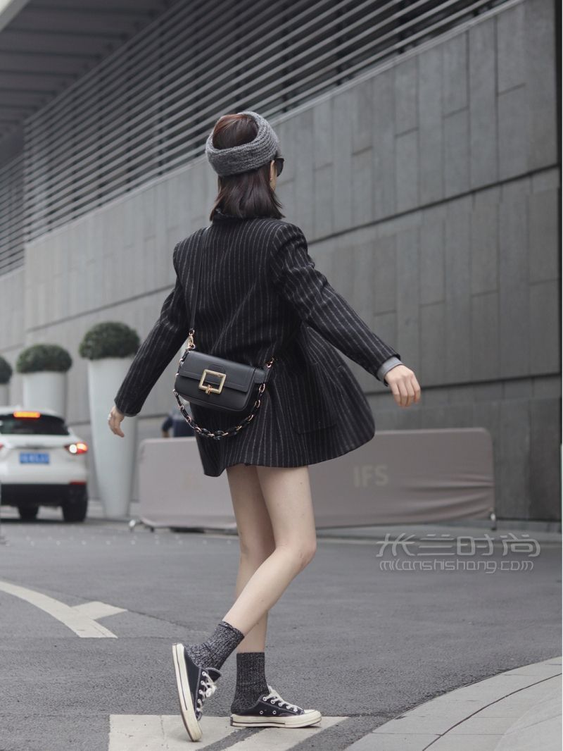 黑色骑士靴的第一印象是酷无疑 但这不是它的全部_6