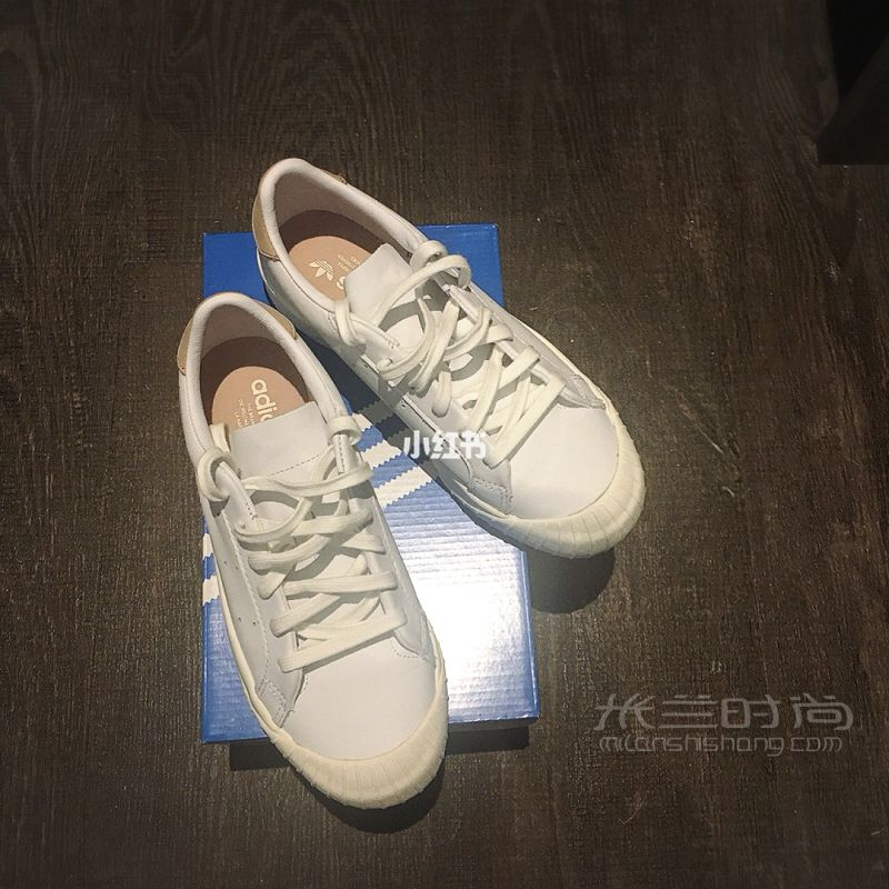 适合春夏搭配的鞋子adidas_1