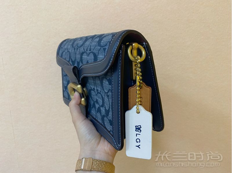 分享喜欢的包COACH香布雷 容量26cm×7.5cm×15cm-蔻驰怎么样_4