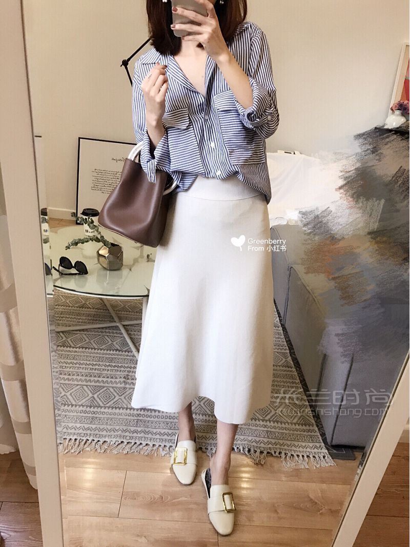 日常通勤上班怎么穿搭？条纹衬衫清爽风_4